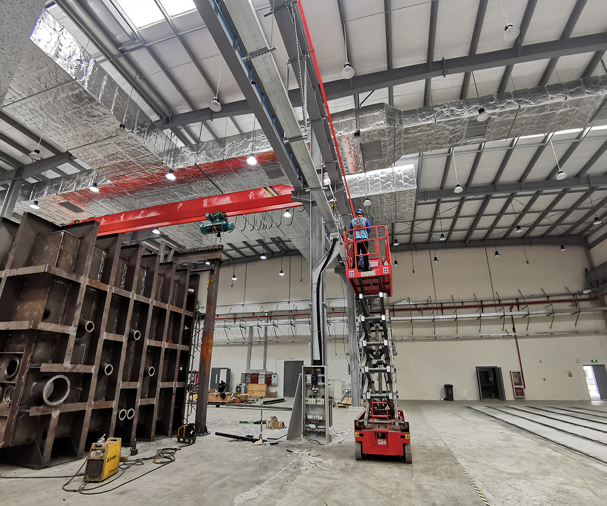 車間電纜橋架敷設(shè)